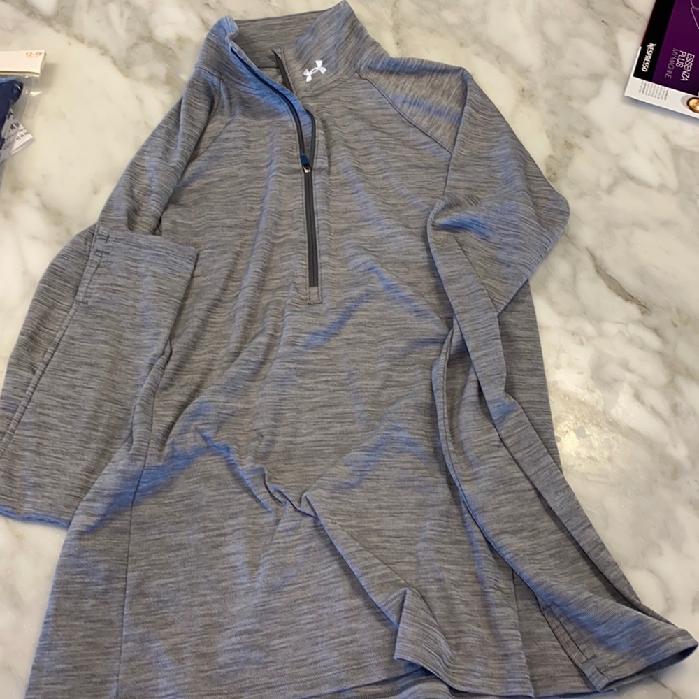 Under armour women’s zip up size medium